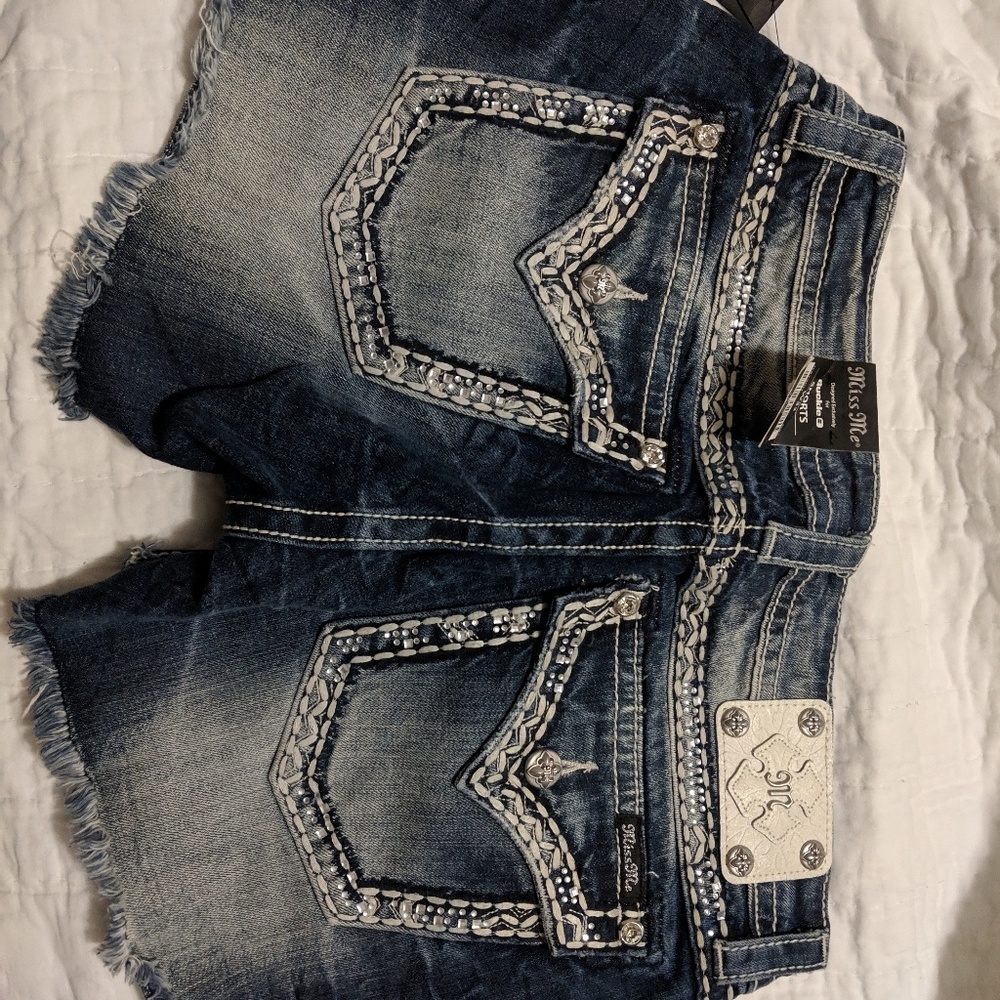 Summer jean shorts, 32 W, NWT